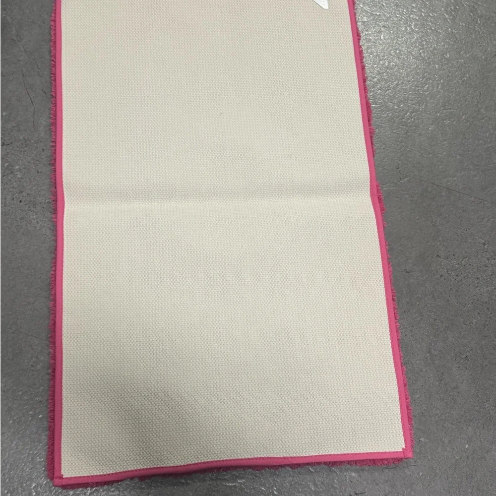 Kate Spade 20X32 Vibrant Pink Bath Mat